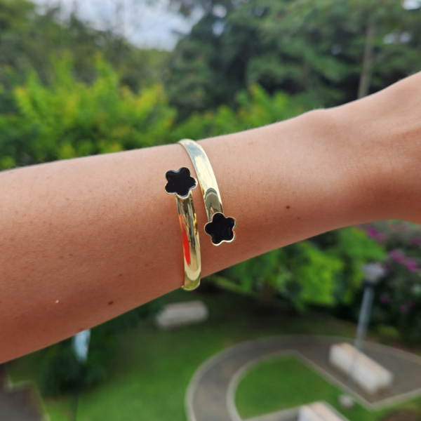 Brazalete Flower negro